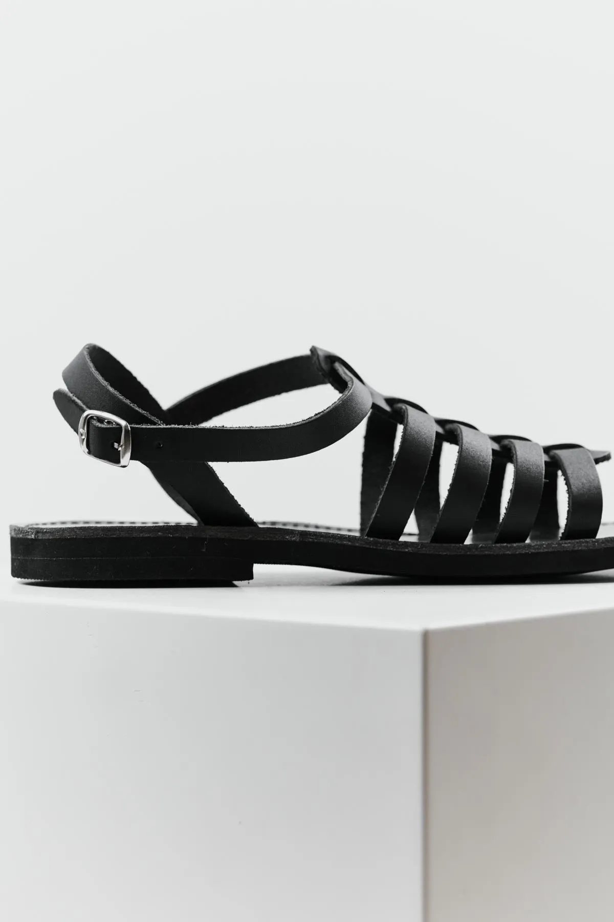 00 / Greek island sandals / black