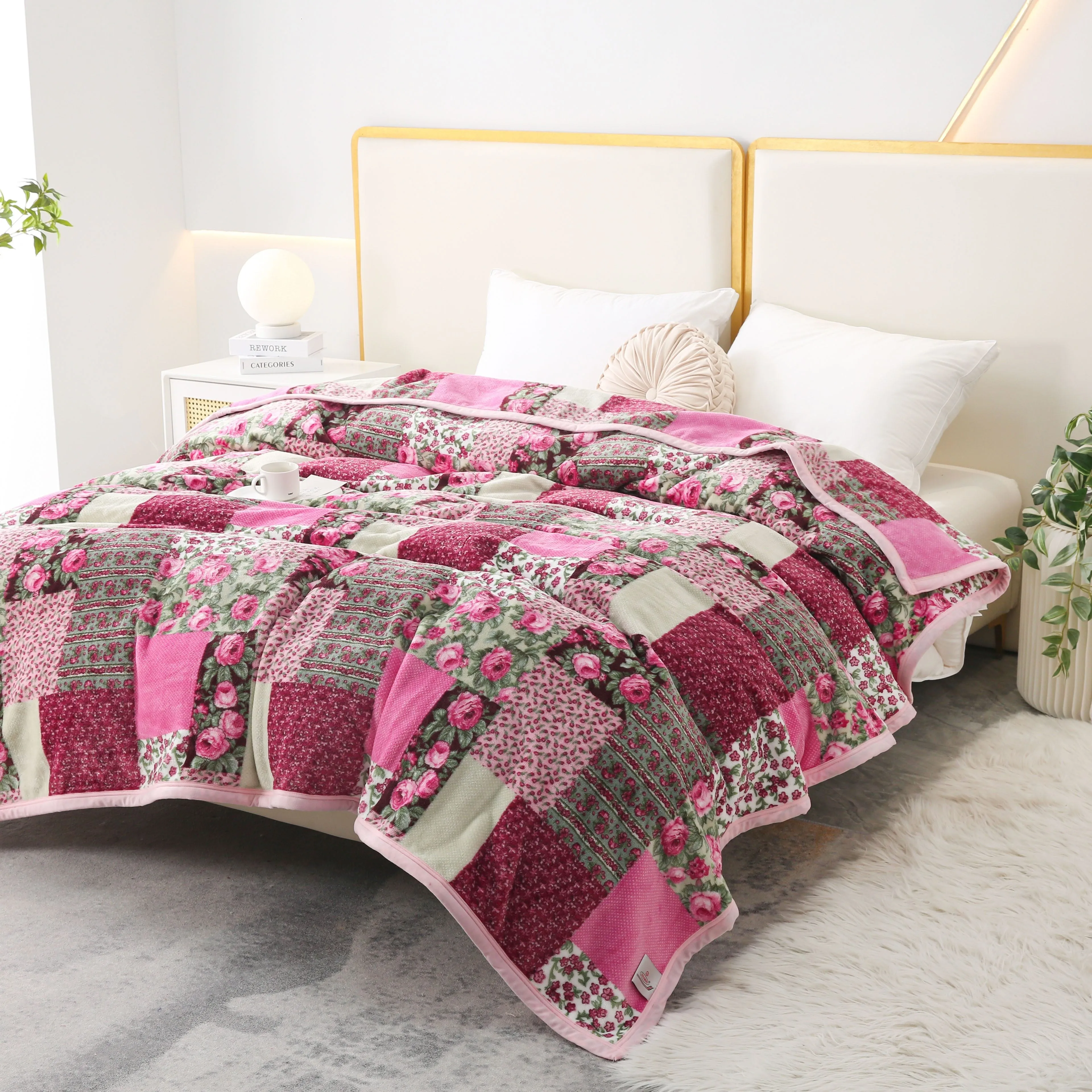 1pc 400g Flannel Pink Flower Patchwork Blanket Thickened Warm Winter For Sofa Office Bedroom Airplane, Light Luxury Premium, All Seasons Universal, Skin-friendly And Soft And Comfortable, Multi-purpose Blanket