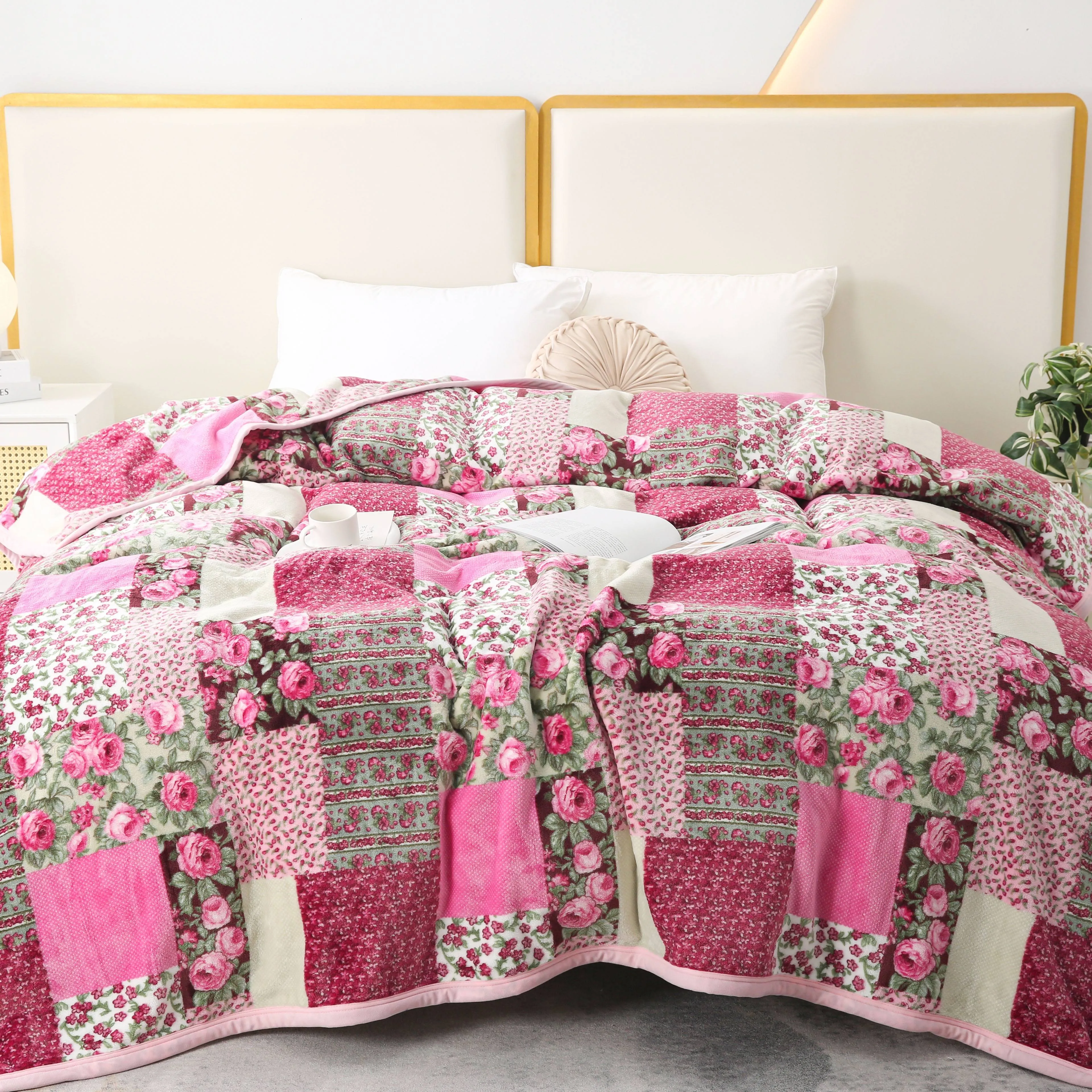 1pc 400g Flannel Pink Flower Patchwork Blanket Thickened Warm Winter For Sofa Office Bedroom Airplane, Light Luxury Premium, All Seasons Universal, Skin-friendly And Soft And Comfortable, Multi-purpose Blanket