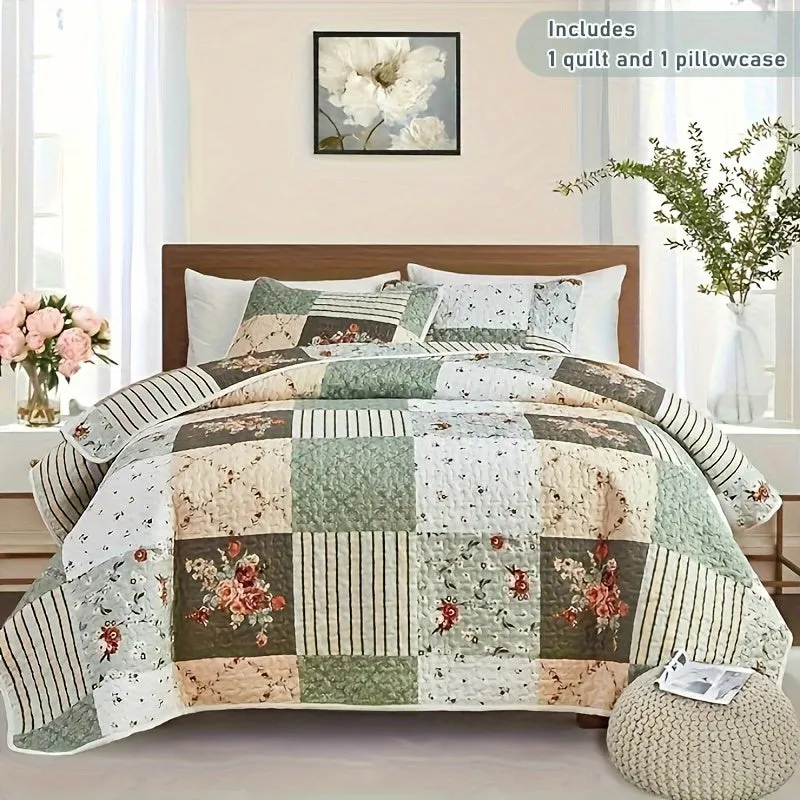 2/3pcs Floral Patchwork Quilt Set - Stylish Patch Design, Ultra-Soft & Breathable, Freshly Chic, Perfect for All Seasons, Includes Quilt & Pillowcases, Ideal for Dorms, Hotels, Bedrooms