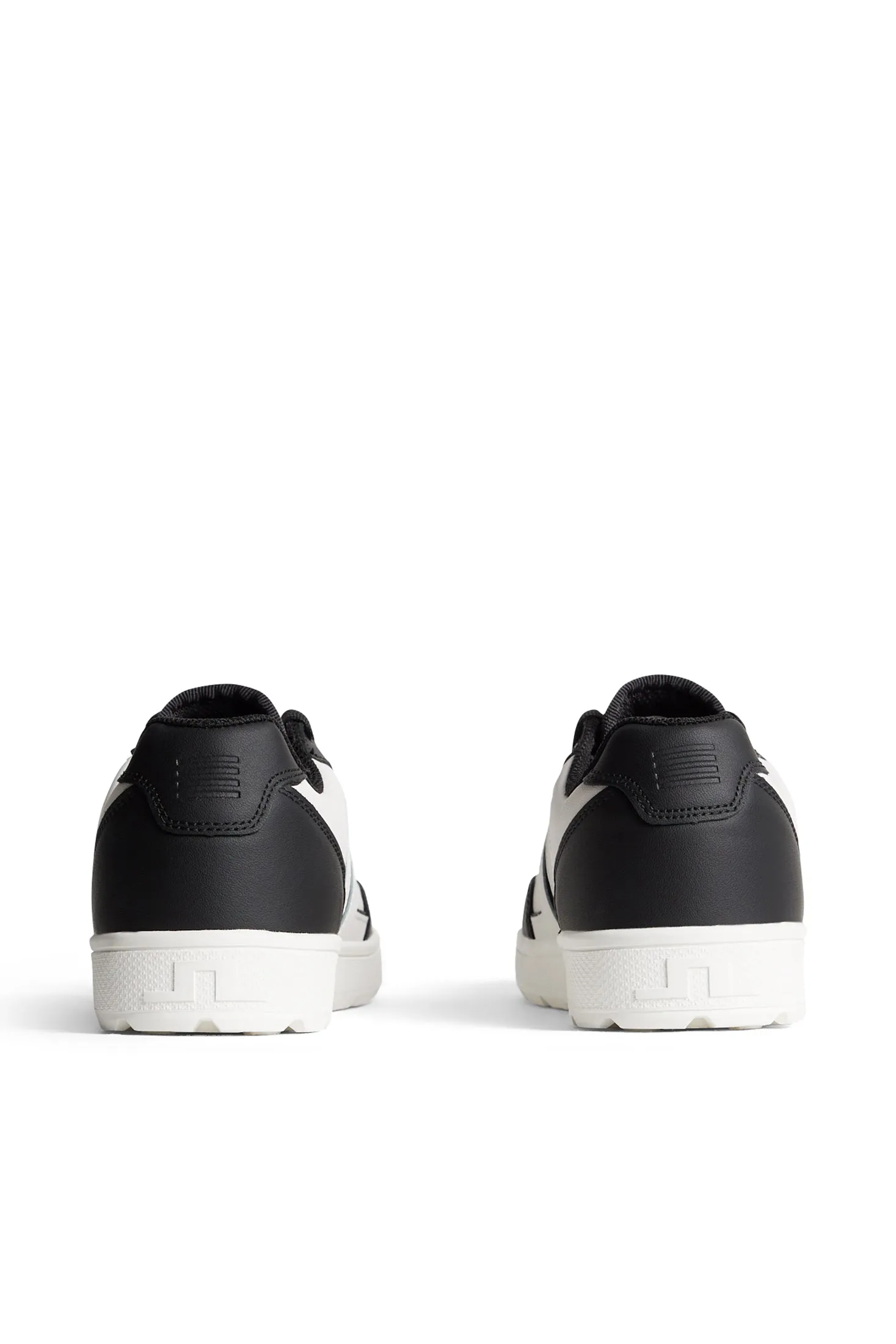 Ace Low-Top Golf Sneaker W / Black