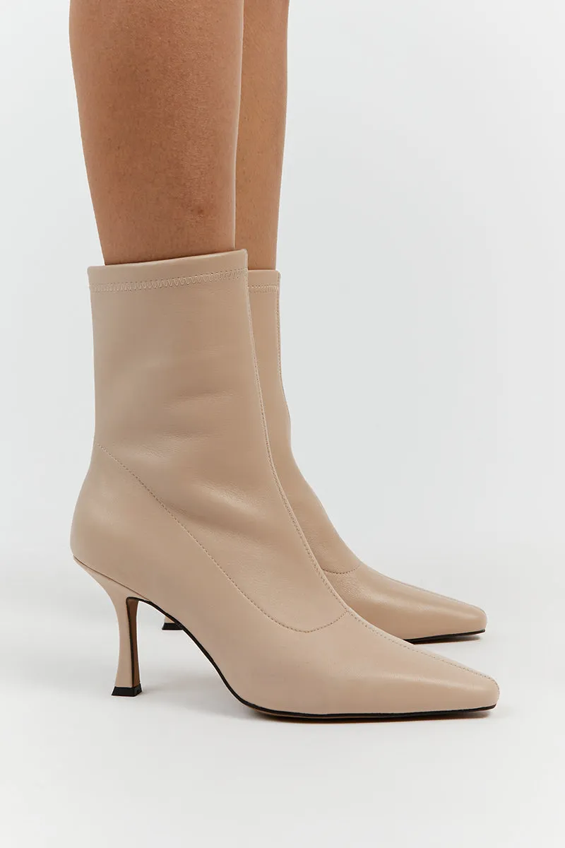 ALIAS MAE CARMEN CREAM LEATHER BOOT