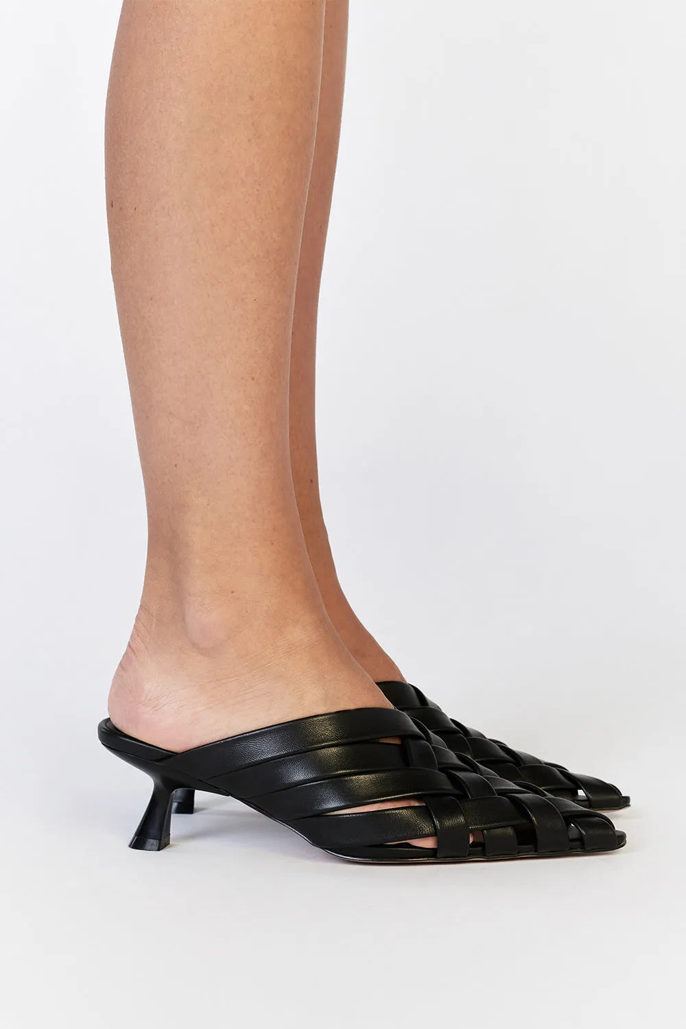 ALIAS MAE GOLAN BLACK HEEL