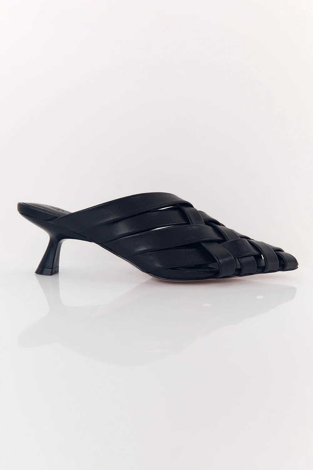 ALIAS MAE GOLAN BLACK HEEL