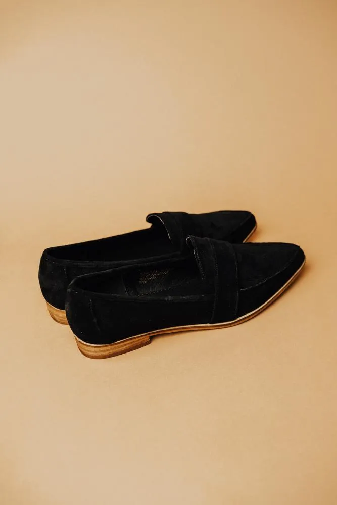 Alma Black Loafer