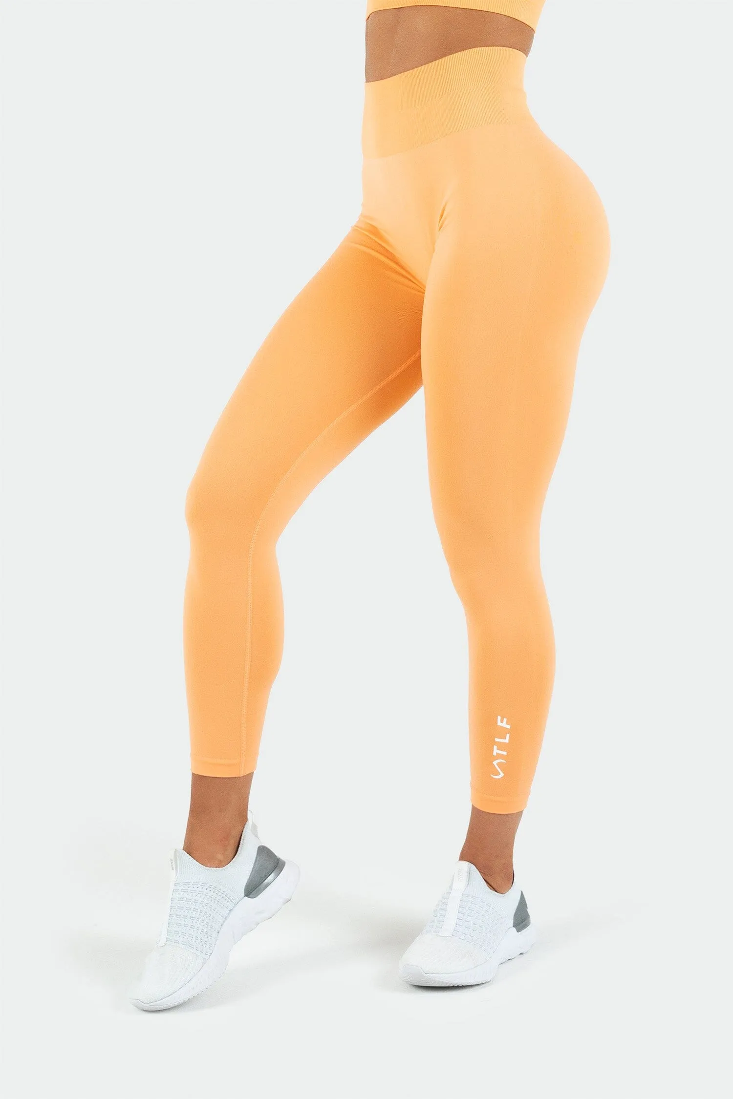 Cosmic Seamless Scrunch Butt Leggings