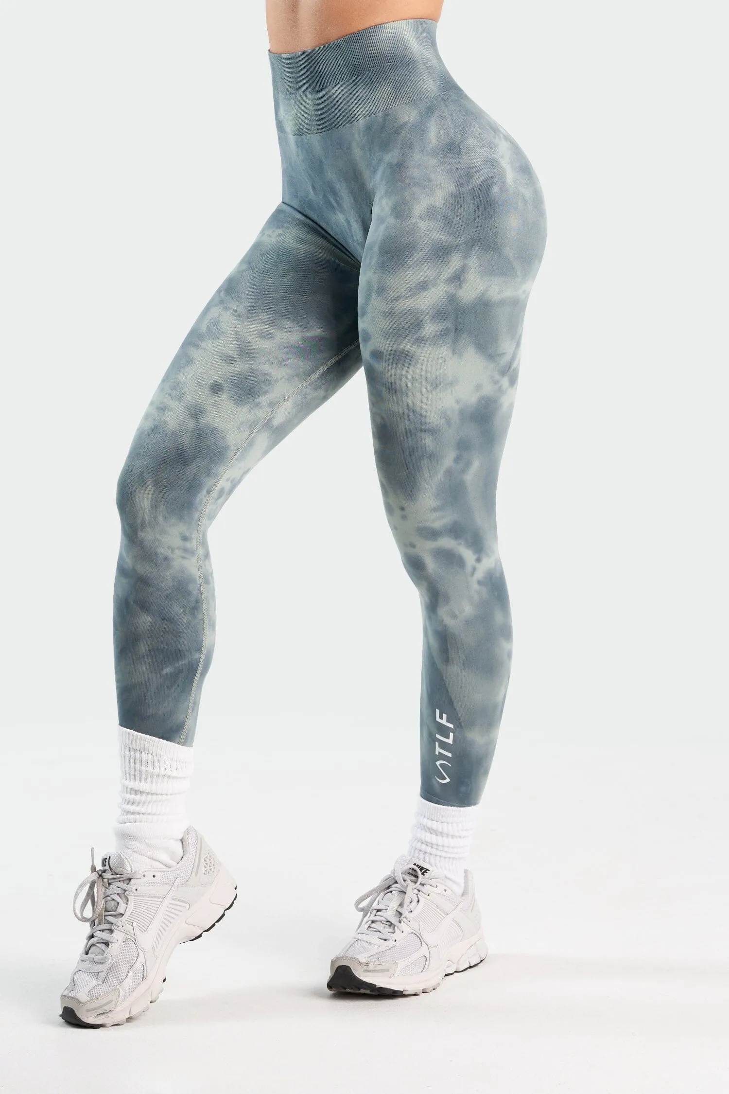 Cosmic Seamless Scrunch Butt Leggings