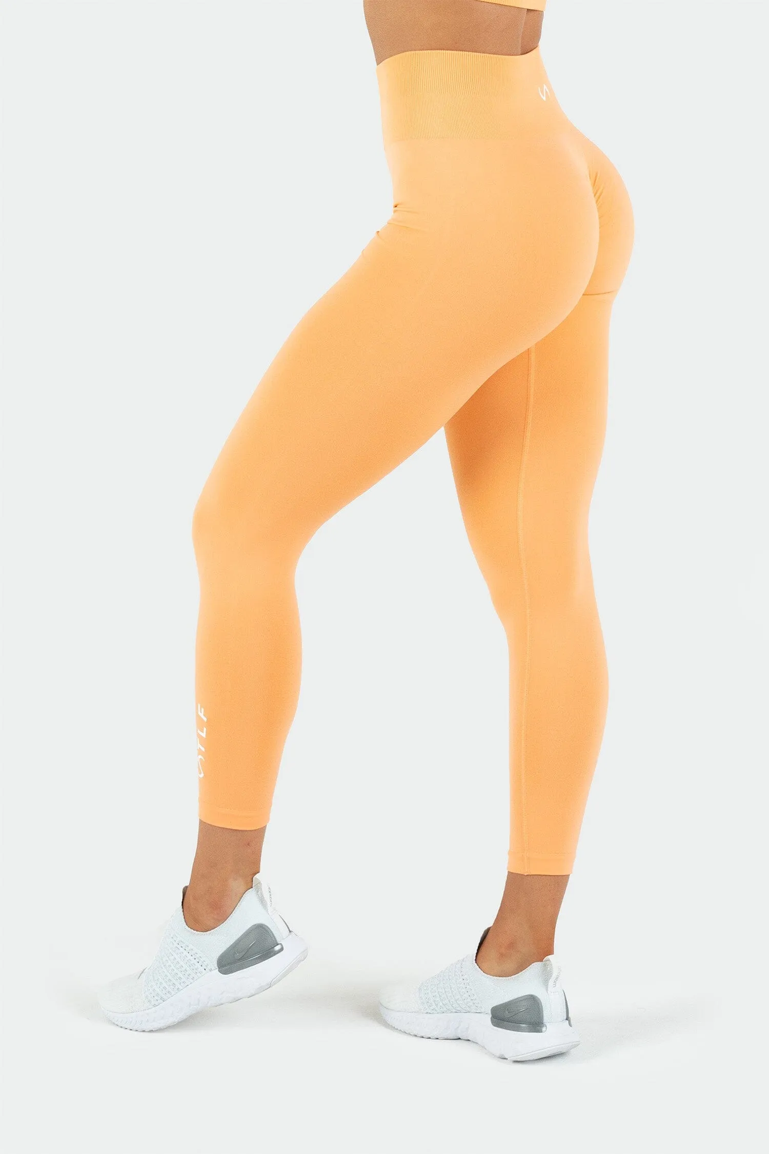 Cosmic Seamless Scrunch Butt Leggings