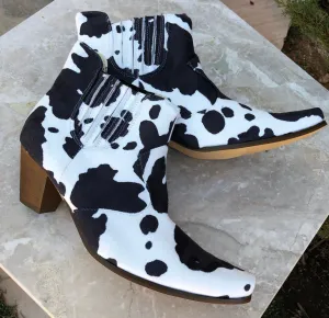 Cow Print Western Boots / 8