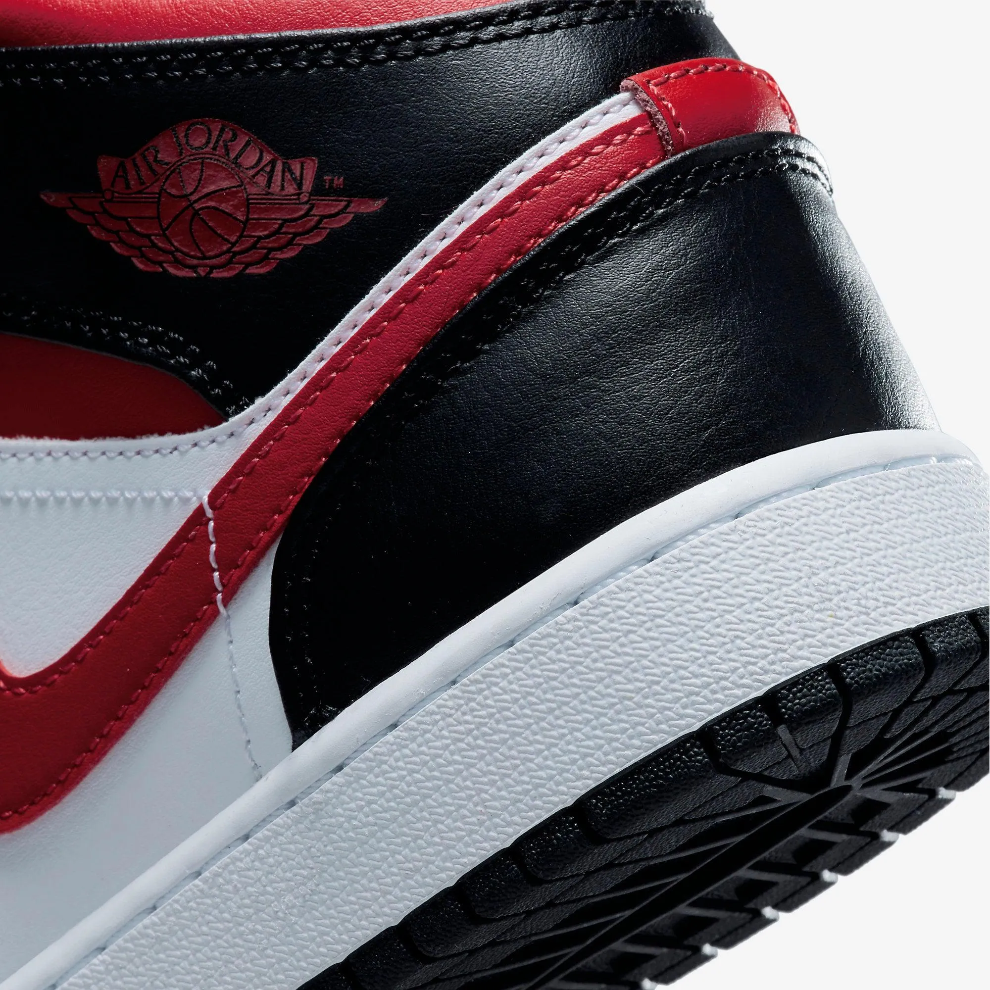 (GS) Air Jordan 1 Mid 'Alternate Bred Toe' (2022) 554725-079