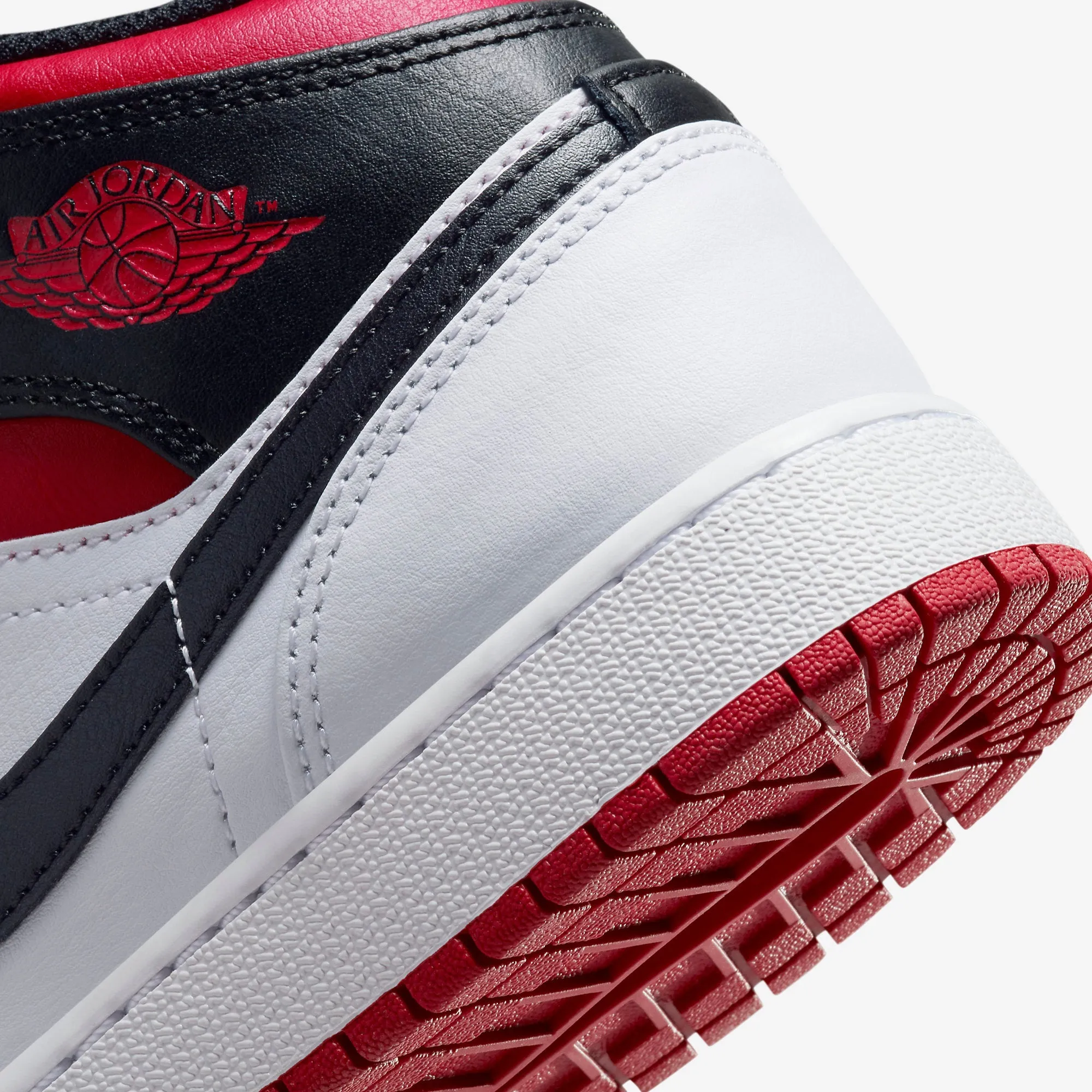 (GS) Air Jordan 1 Mid 'Gym Red / Black Toe' (2023) DQ8423-106