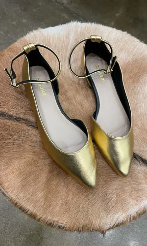 HOSS Gold Leather Point Toe Flat