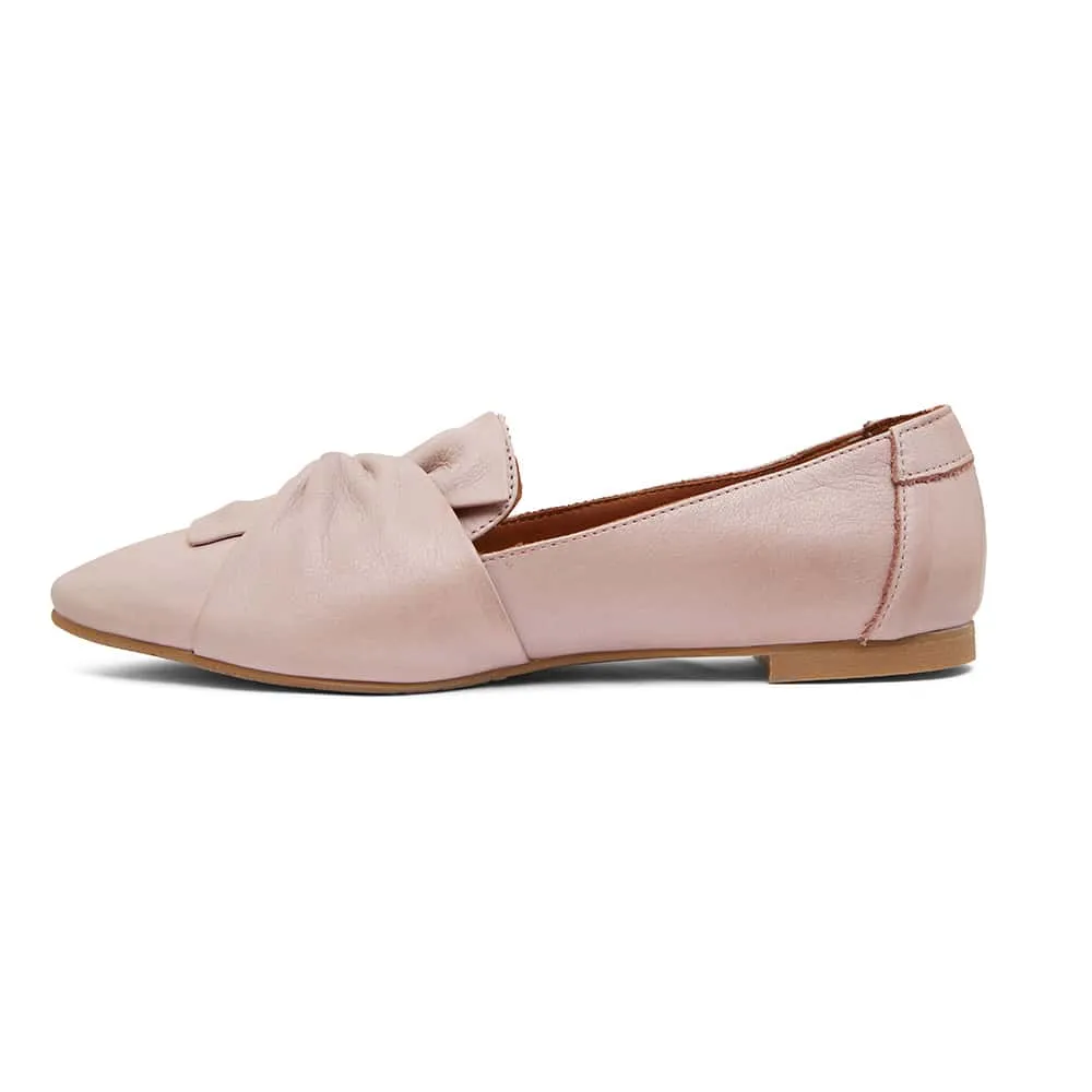 Rosco Flat in Blush Leather