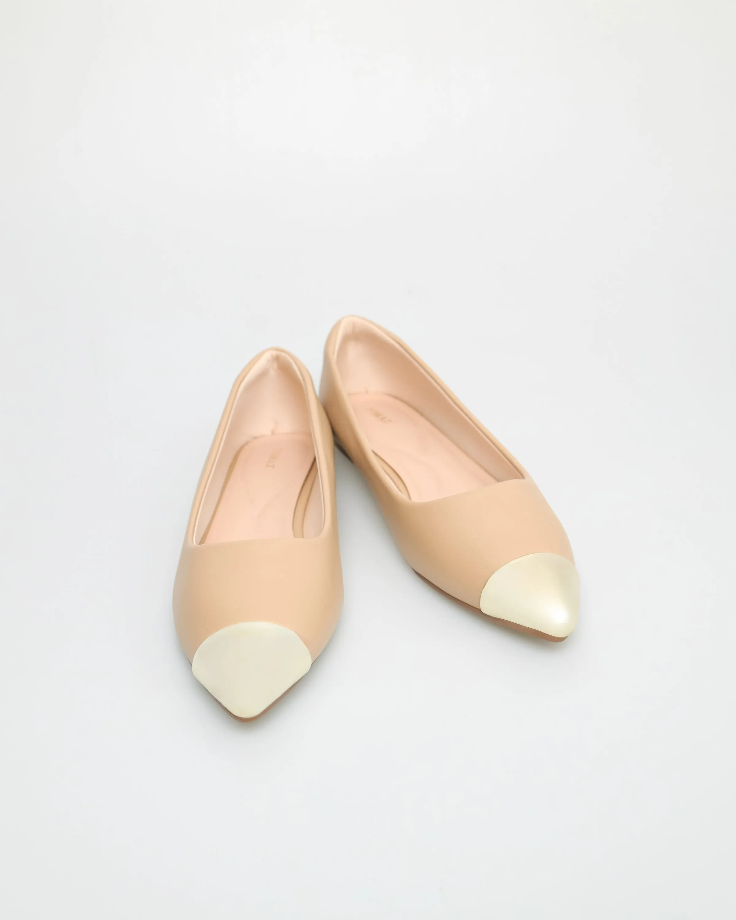 Tomaz NN348 Ladies Silver Cap Toe Flats (Beige)