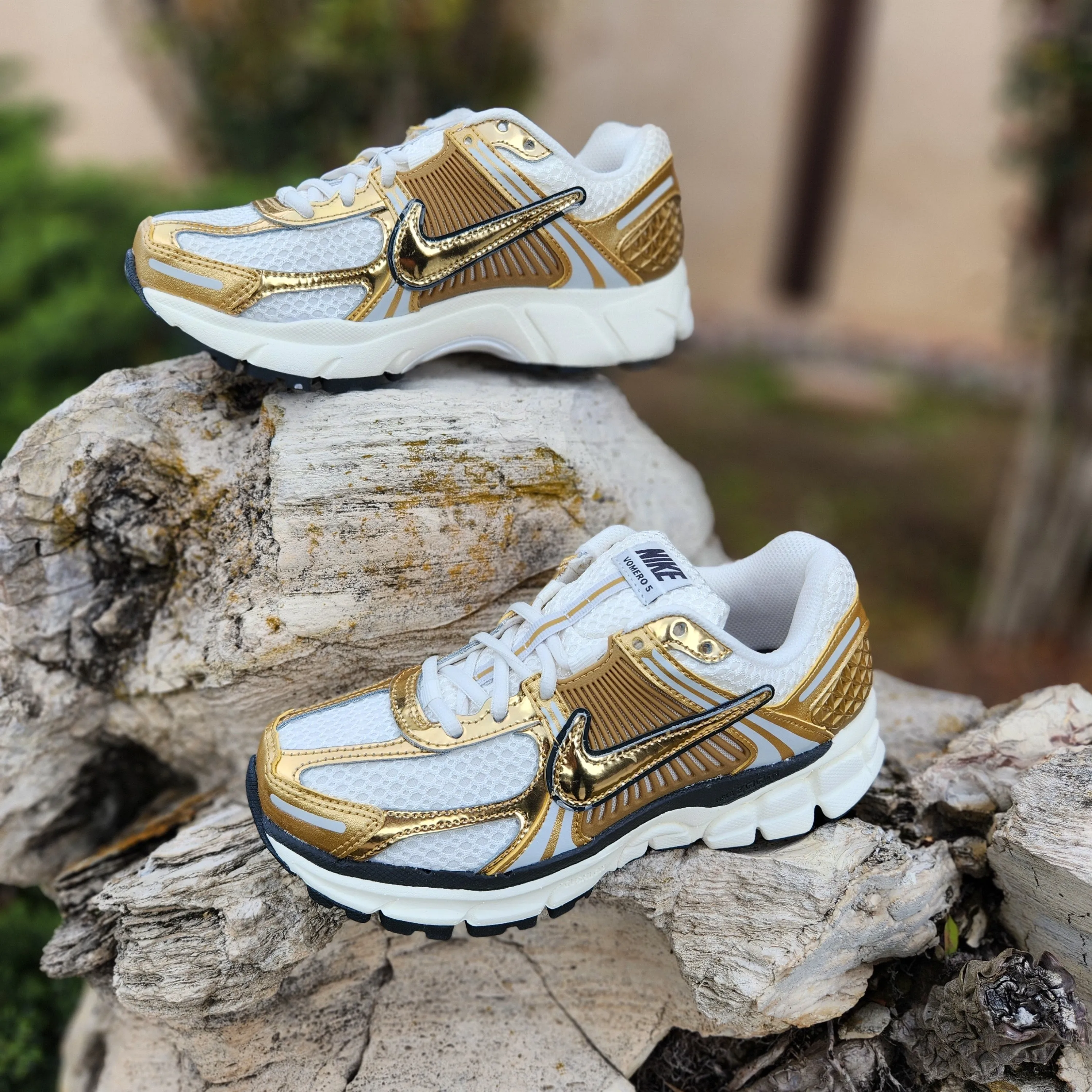 W Nike Zoom Vomero 5 'GOLD CHAIN'